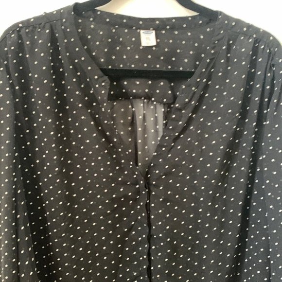 Old Navy Black Polka Dot Button Down Shirt - Picture 4 of 6